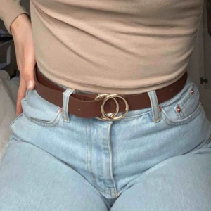  - Skärp köpt ifrån bik bok för ett tag sedan använder aldrig gjort ett extra hål i! Köparen står för frakt eller möts upp i Karlskrona 