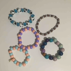  - Säljer allt för 25:-  en för 9:-