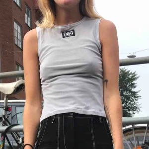  - Dolce&Gabbana linne obs troligtvis fake :)