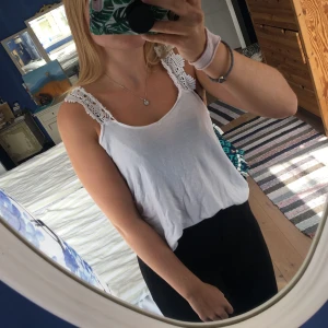  - Sött linne från bikbok som inte kommit till användning då ja inte älskar linnen , använd max 2 gånger 