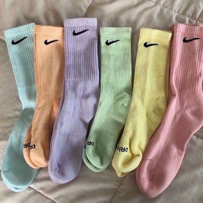 Nike strumpor i olika färger | Plick Second Hand