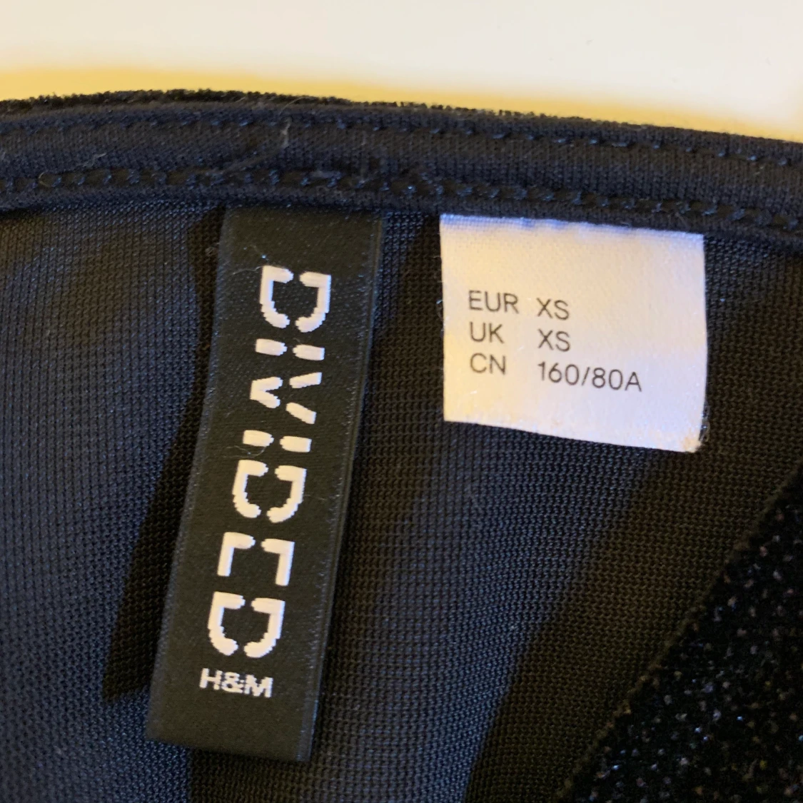 Fest klänning från H&M strl XS. - 90