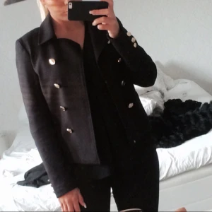  - Kavajen jag tidigare lagt upp, kolla 2 bilder före denna för info 😊