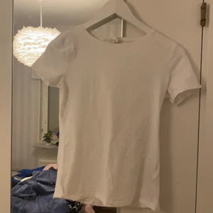 Basic T-shirt  - Från hm, bra skick