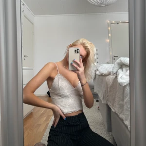 Spetstopp  - Spetstopp från bikbok! 💗😍 Behlvs ingen bh eller ngt under!