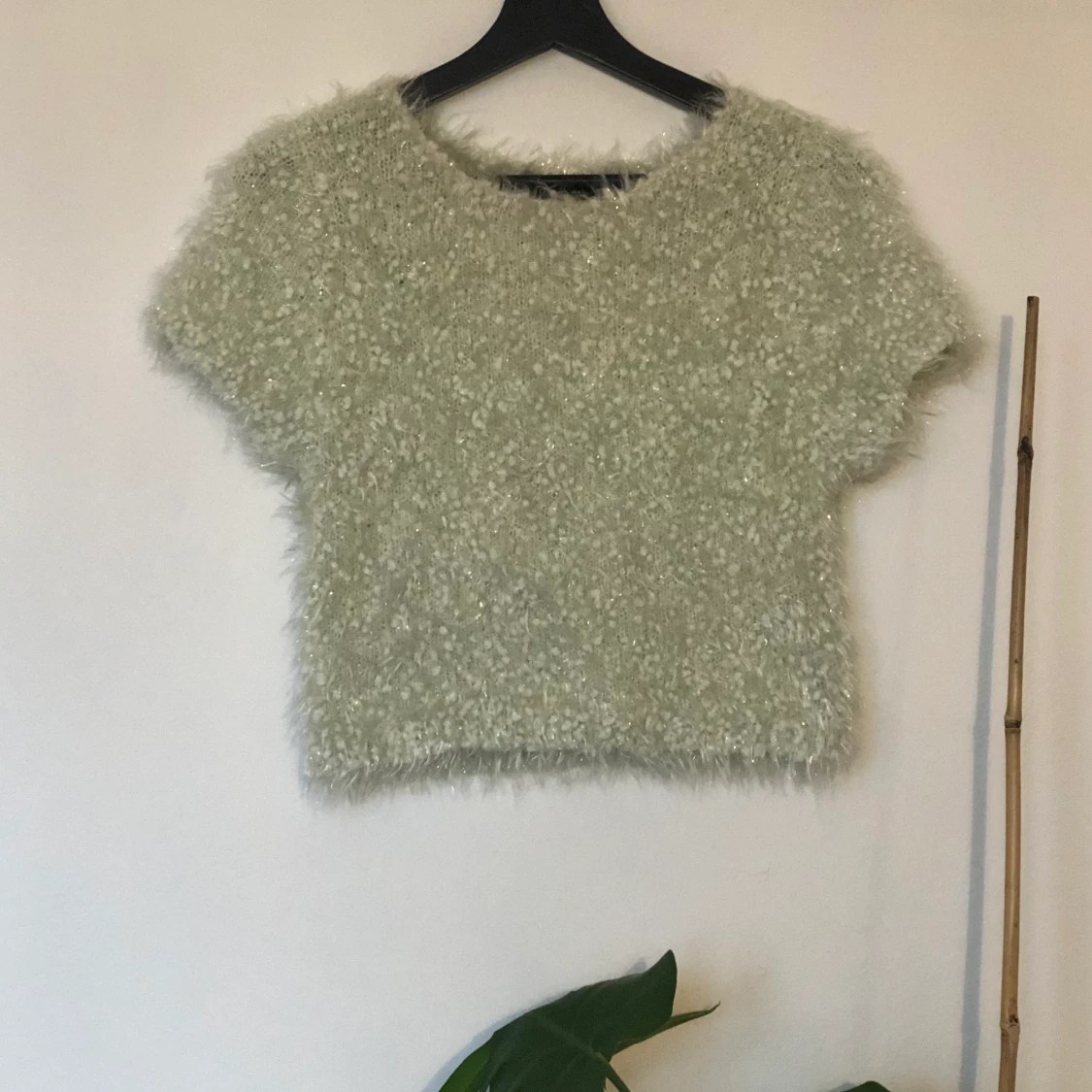 Mintgrön fluffig topp - 90