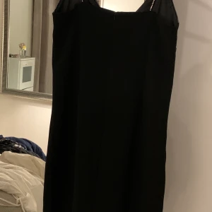 Klänning  - Säljer denna klänning från Gina trico. Den är bara använd några gånger.💕