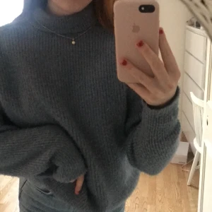 Superfin tröja - 50+66kr frakt. Passar XS- ev M☀️☀️