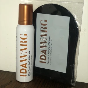 Brun utan sol  MOUSSE, Ida Warg - NYSKICK! Oanvänd self-tanning mousse (brun utan sol) från Ida Warg, endast provad lite på armen men ingenting för mig. Köpte denna i somras, för 179kr, och handsken för 49kr. Handsken är helt oöppnad och oanvänd. Köparen står för eventuella fraktavgifter, om det ej går atg mötas upp. Säljer dessa tillsammans, ej separat!🥰