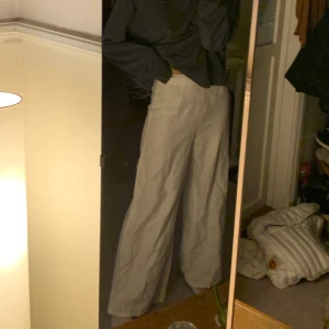 Linnebyxor från Nelly strl 36 - Säljer dessa linnebyxor från Nelly i strl 36! Saknar två knappar på sidan men inget man tänker på💘💘💘💘