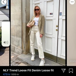 Beiga jeans  -  Beiga jeans. Storlek M, men sitter även väldigt bra på olika kroppsformer. Byxorna är även i väldigt bra skick eftersom de används fåtal gånger. Frakten betalas av köparen!!!