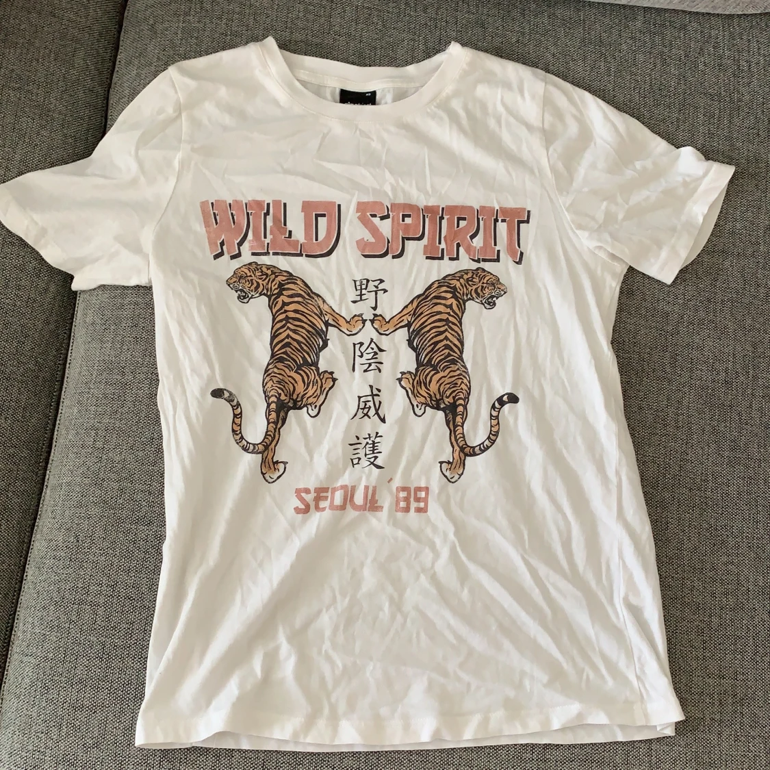 Vit T-shirt med tryck