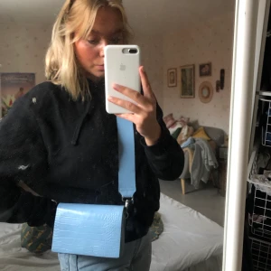 Carin Wester väska   - Jätte söt ljus blå Carin Wester väska 