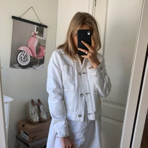 Coolaste jackan från bershka! - SÅ COOL!!!❤️❤️