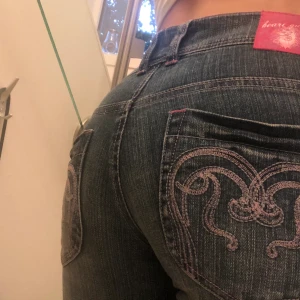 Jeans  - Högsta bud just nu 170kr!!Jeans från okänt märke i storlek 164, funkar också på en xs. Buda gärna:)