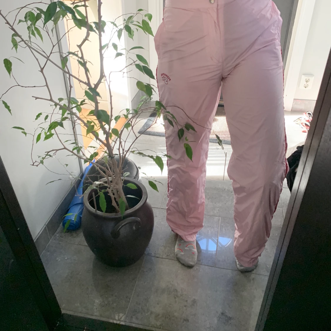 Söta ljusrosa joggers - 91