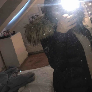  - En rock and blue jacka i storlek 36, väldigt fint skick! 