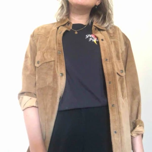  - Vintage äkta mockaskjorta. Riktigt cool. 