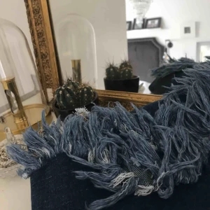  - Knappt använda jeans. Bra kvalitet. Säljer för jag knappt använder dom. 