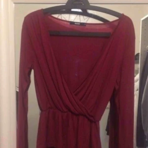  - Vinröd i fint skick stl S