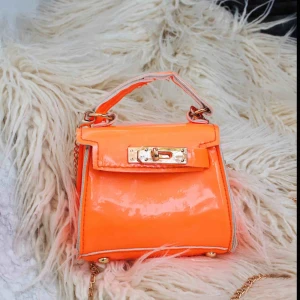  - Superfin mini väska. Aldrig använd✨