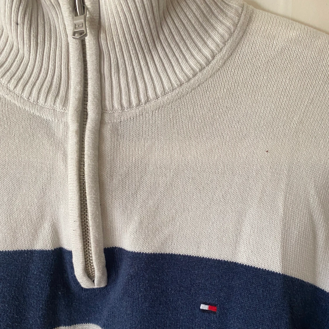 Tommy Hilfiger tröja strl M - 90