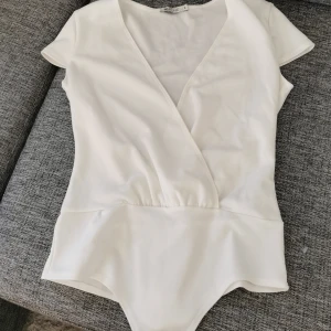 Body  - Från nelly i storlek S. 