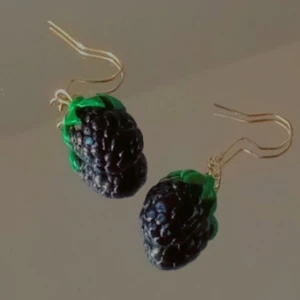 handmade blackberry earrings  - I've made these earrings by myself! / shipping 15kr 