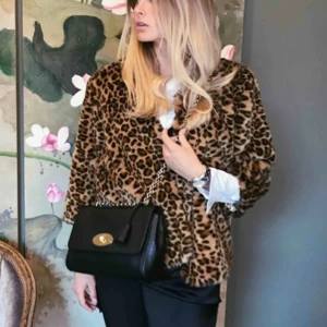  - Leopard jacka från H&M. Lite kortare i modellen/armarna