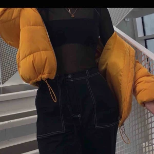  - Köpta här på Plick men var tyvärr för stora och för långa på mig som är ca 160. Jättebra skick. Aldrig använda av mig (bilderna är lånade av ingridwidolf) 