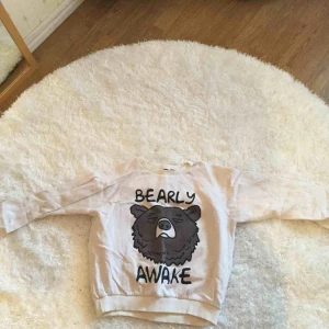  - Beige Tröja använt 4 gånger 