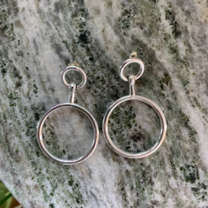 Stora Örhängen - Super fina örhängen som behöver nytt hem!