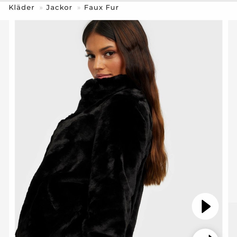 Svart faux fur jacka - Vero Moda | Plick Second Hand
