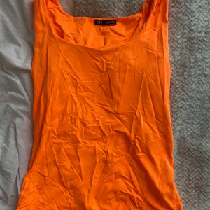 Neon linne - Ett neon linne ifrån zara