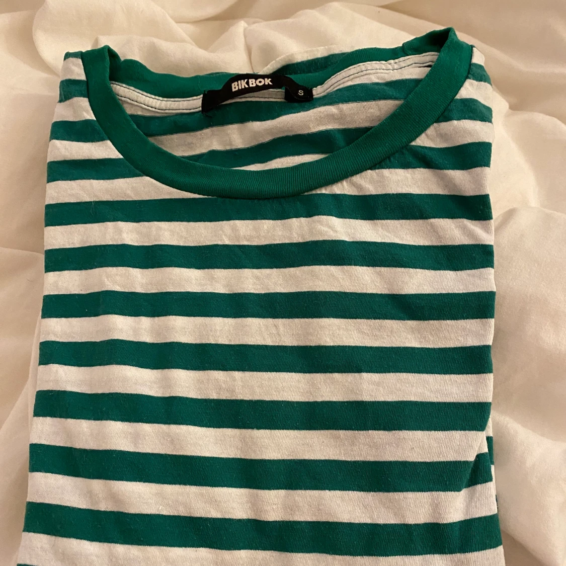 Grön/vitrandig tröja - 90