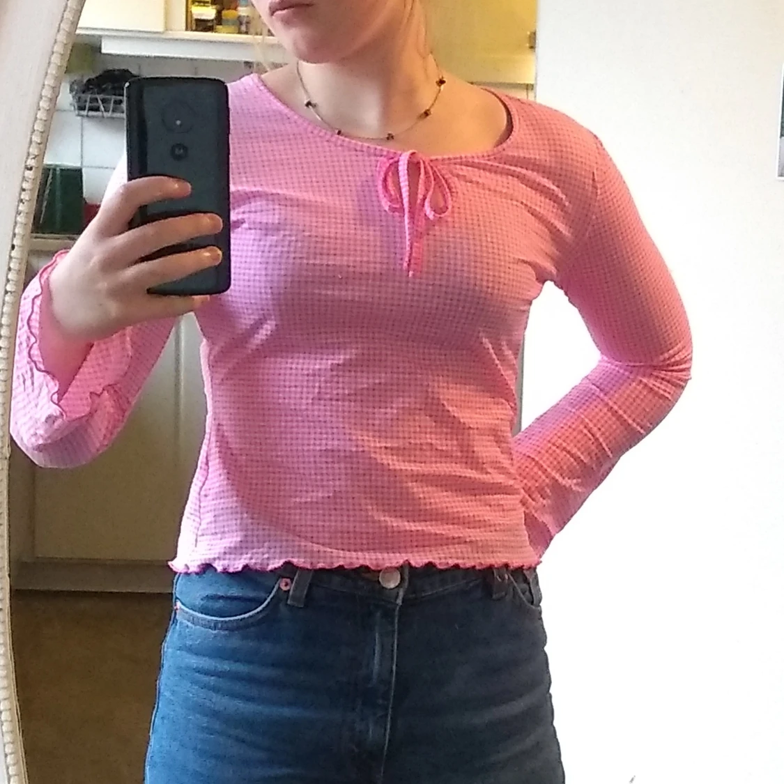 Fin tröja med trumpetärmar!