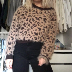 leopard mys tröja - skitsnygg och varm , oversized 