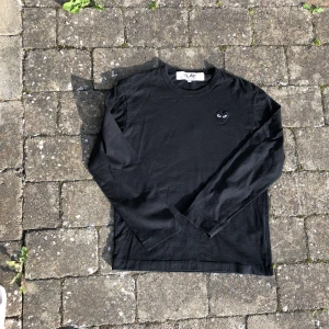 Comme des Garcons Longsleeve - CDG longsleeve i strl: M (passar som S) condition 9/10!