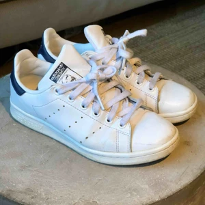  - Begagnade stan Smith. Sula fattas