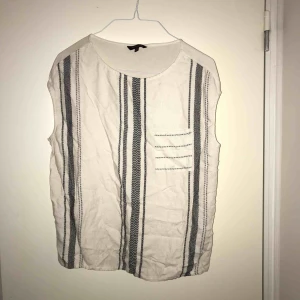  - Massimo dutti blus. Super skönt material. 