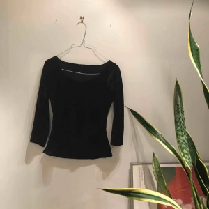  - Tröja med tre-kvarts arm av sammet! 