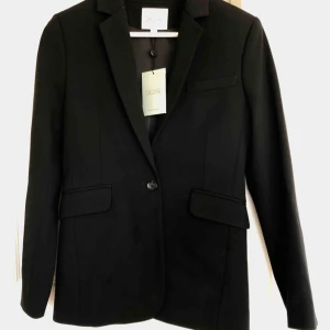 House of Dagmar kavaj - Skitsnygg House of Dagmar kavaj aldrig använd. 