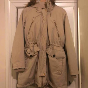  - Jacka som är köpt i Spanien på pull and bear 