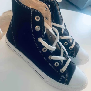  - Aldrig använda storlek 41. Finns att hämta i årsta går att skickas då tillkommer frakt kostnad