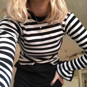  - Fin randig tröja från Stay i stolek s, köparen betalar för frakten 😊💕