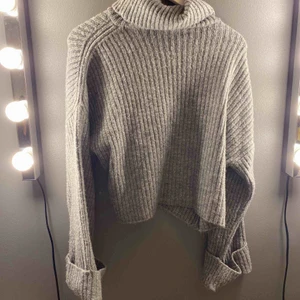  - Stickad tröja från ginatricot  