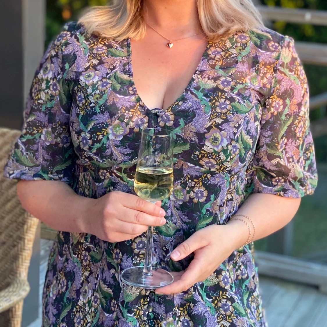 Blommig klänning strl M - 90