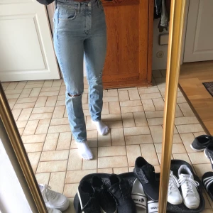 Jeans från gina  - Jeans från gina i storlek 36 som jag säljer för att jag inte har användning för dessa
