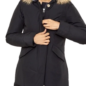 Woolrich - Storlek XS. Passar en S och XS. Marinblå. 