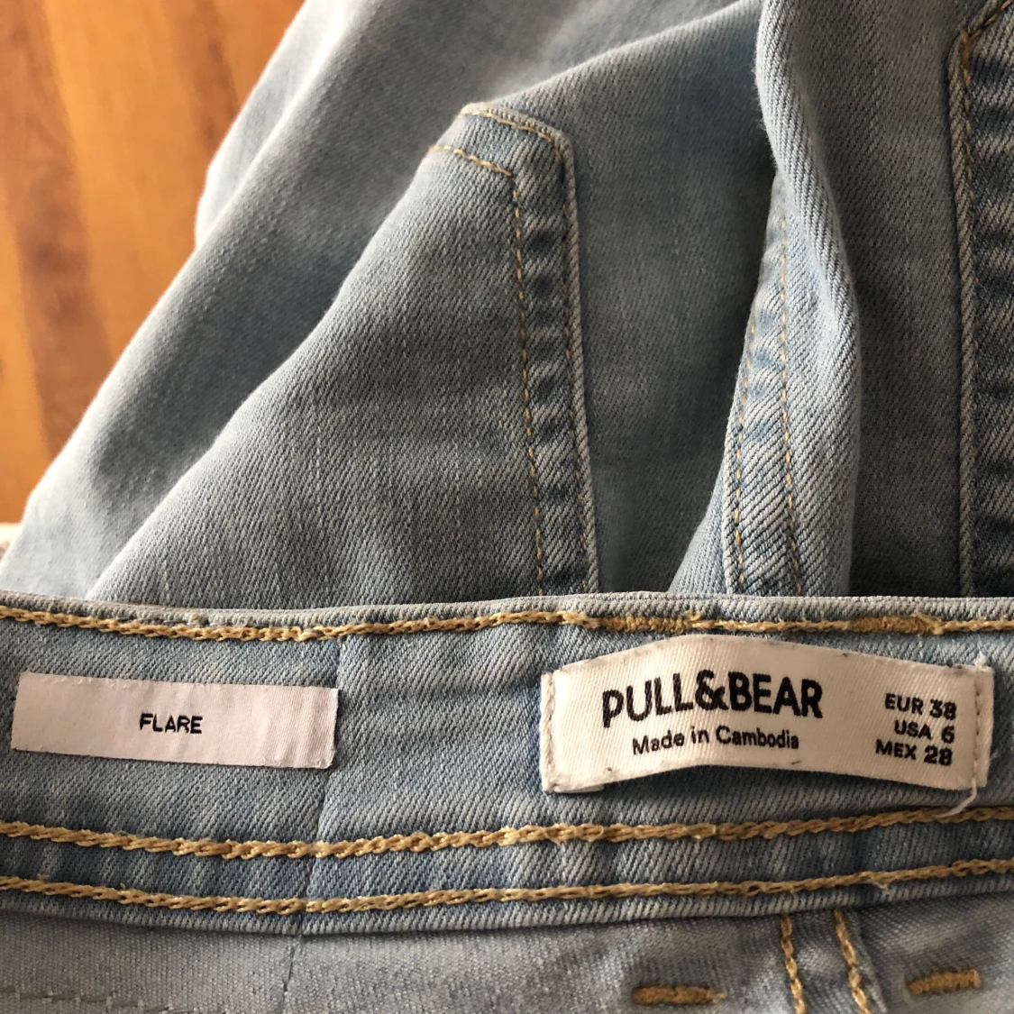 Flared jeans från pull and bear - 91